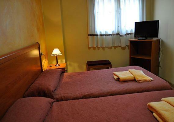 Hostal Puerta Del Valle La Cisterniga Ngoại thất bức ảnh